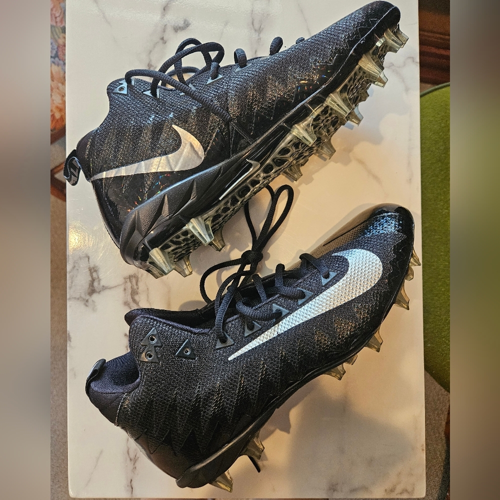 Nike Alpha Menace NEW Football Cleats Mens Size 8 Black and Silver